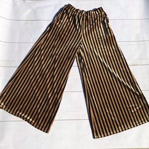 Umgee Wide Leg, Elastic Waist, Velour Pant